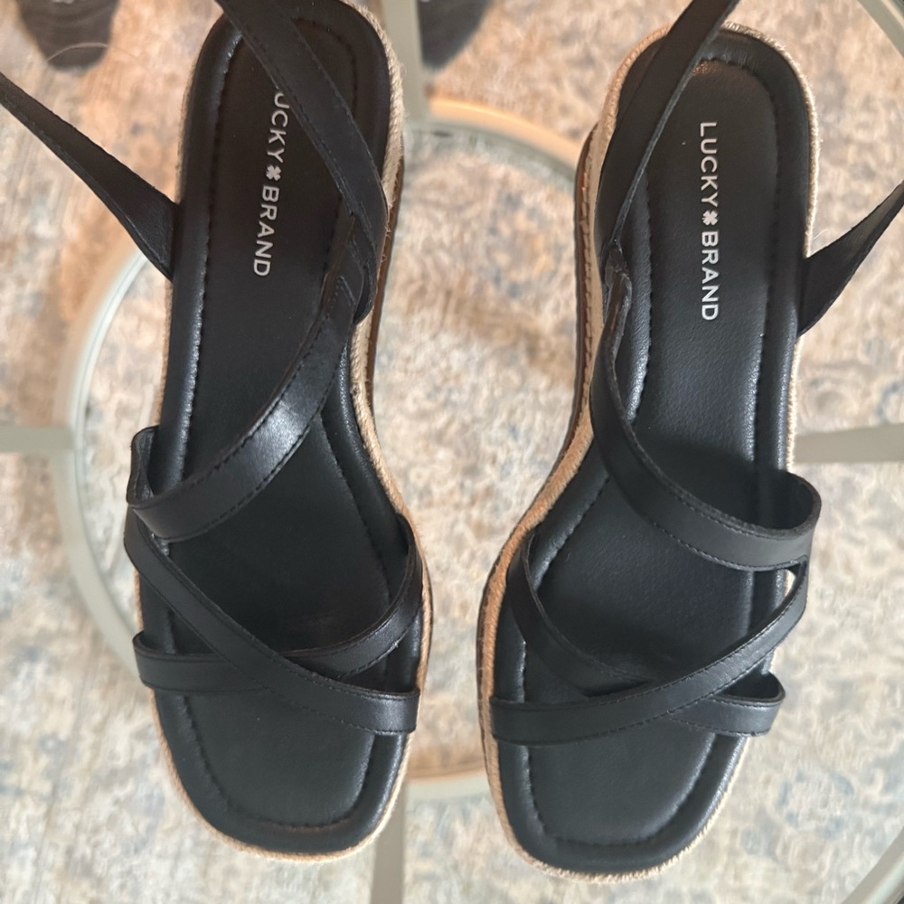 Lucky Brand Black Minimalist Sandals. NWOT